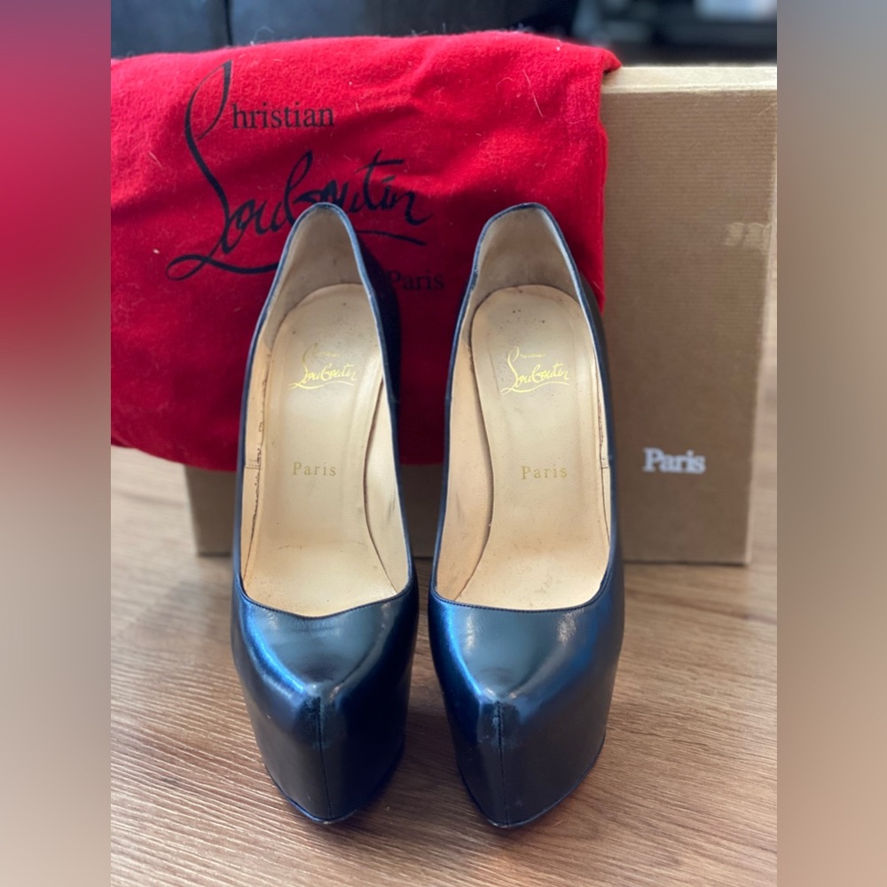 louboutin daffodile 160